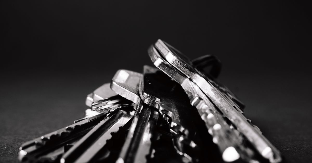 locksmith shop keys — Naperville Pro Locksmiths